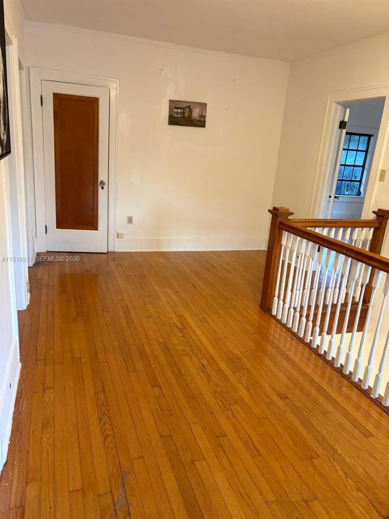 8900 NE 1st Ave, Unit 1, El Portal, FL 33138 Photo