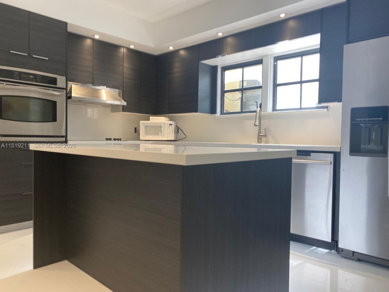 8900 NE 1st Ave, Unit 1, El Portal, FL 33138 Photo