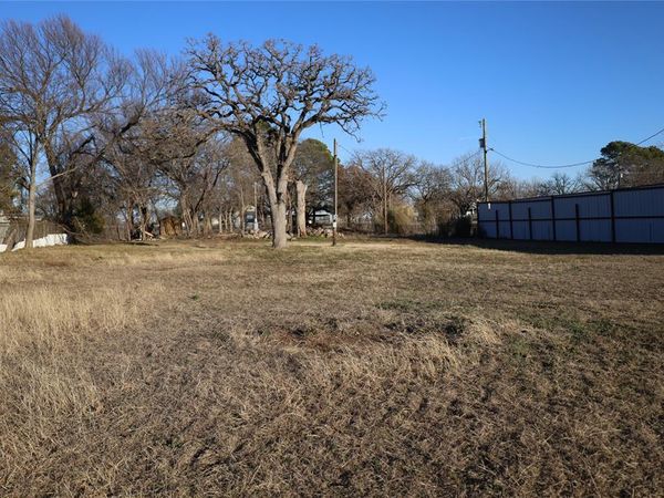 4204 N Main Street, Cleburne, TX 76058