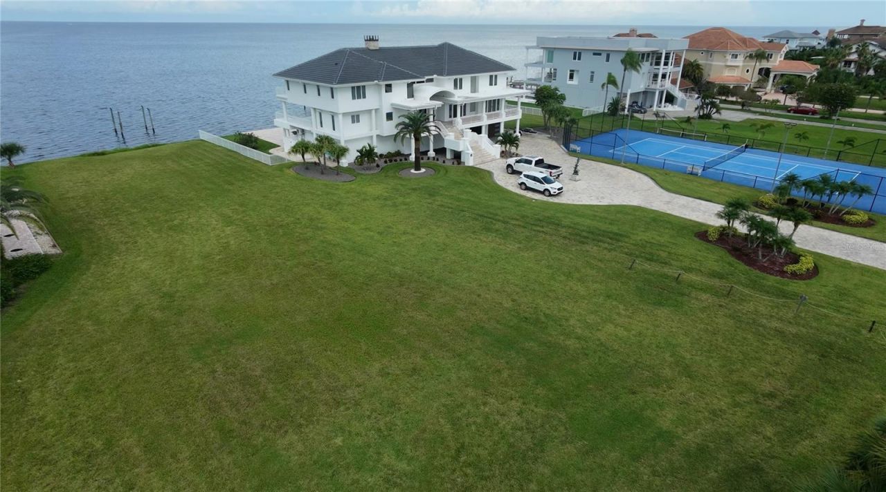 5141 Westshore Drive, New Port Richey, FL 34652 Photo