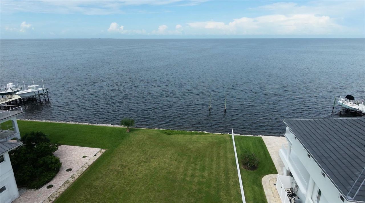 21 Westshore Drive, New Port Richey, FL 34652 Photo