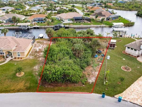 9462 WACKER TERRACE, PORT CHARLOTTE, FL 33981