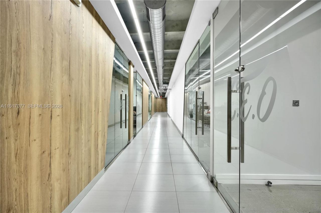 2550 NW 100th Ave, Doral, FL 33172 Photo