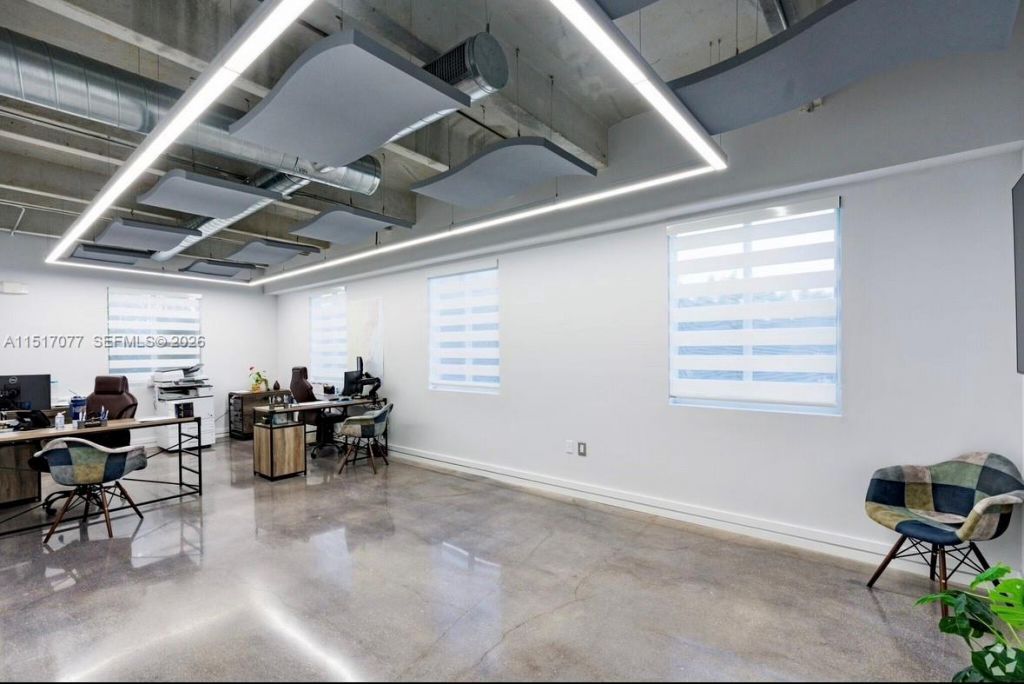 2550 NW 100th Ave, Doral, FL 33172 Photo