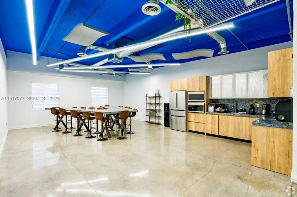 2550 NW 100th Ave, Doral, FL 33172 Photo