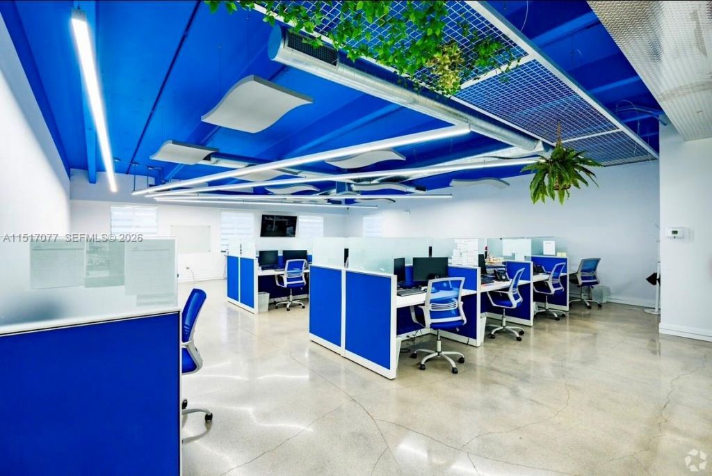 2550 NW 100th Ave, Doral, FL 33172 Photo