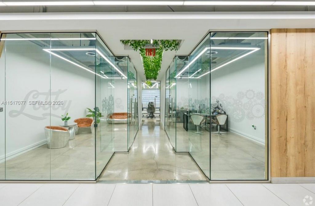 2550 NW 100th Ave, Doral, FL 33172 Photo