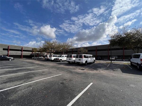 5975 W Sunrise Blvd, Unit 208B, Sunrise, FL 33313