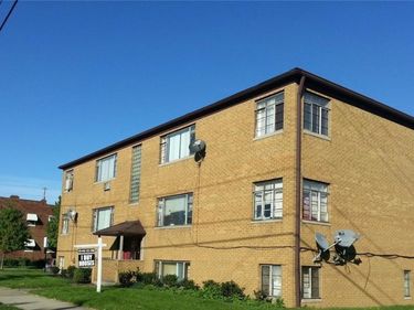 4145 Ridge Road, Cleveland, OH 44144