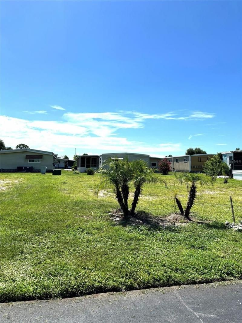 239 Estrada, North Port, FL 34287 Photo
