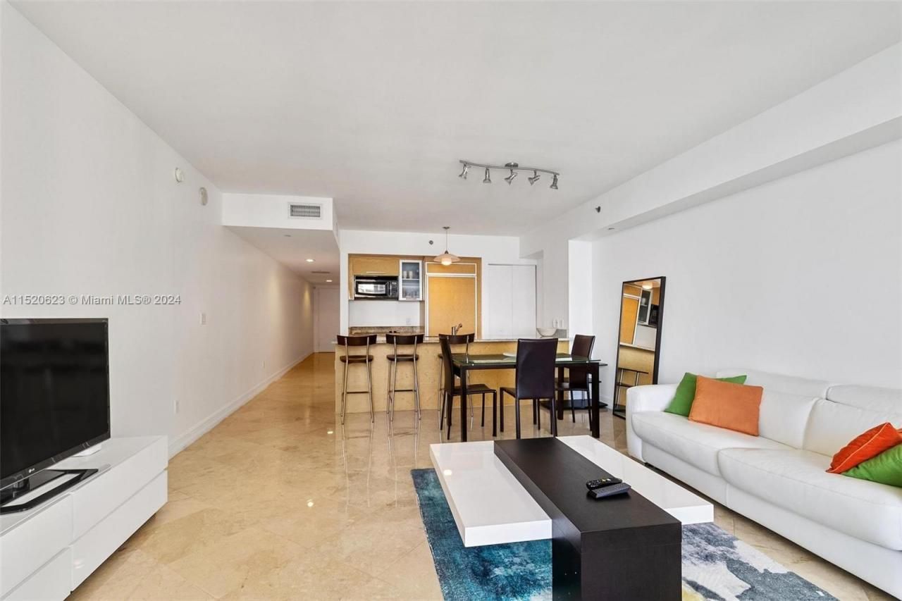 1830 S Ocean Dr, Unit 3809, Hallandale Beach, FL 33009 Photo