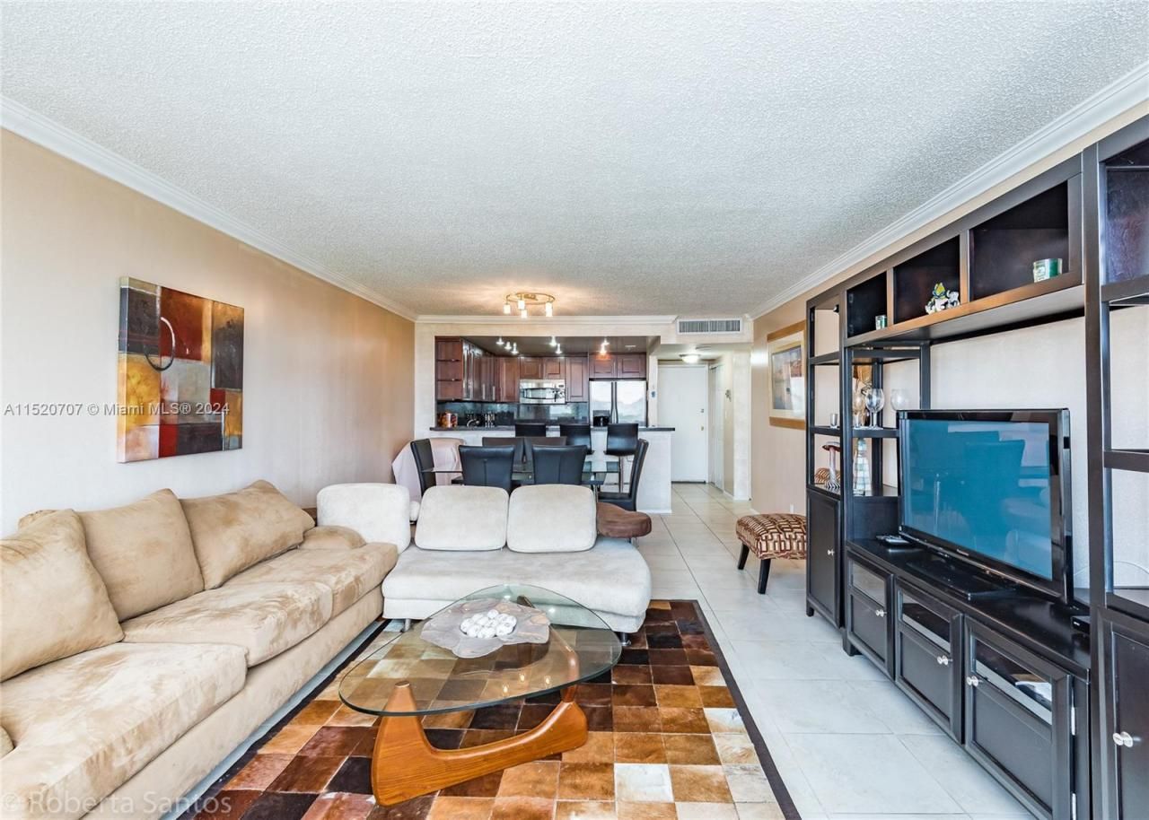 3180 S Ocean Dr, Unit 422, Hallandale Beach, FL 33009 Photo