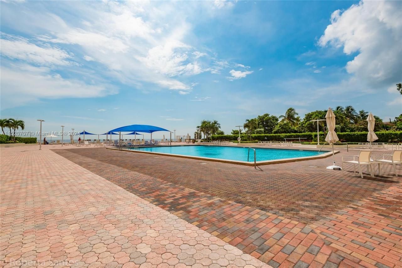 3180 S Ocean Dr, Unit 422, Hallandale Beach, FL 33009 Photo