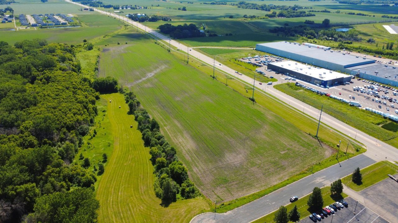 1-3XX Lakeville Boulevard, Lakeville, MN 55044