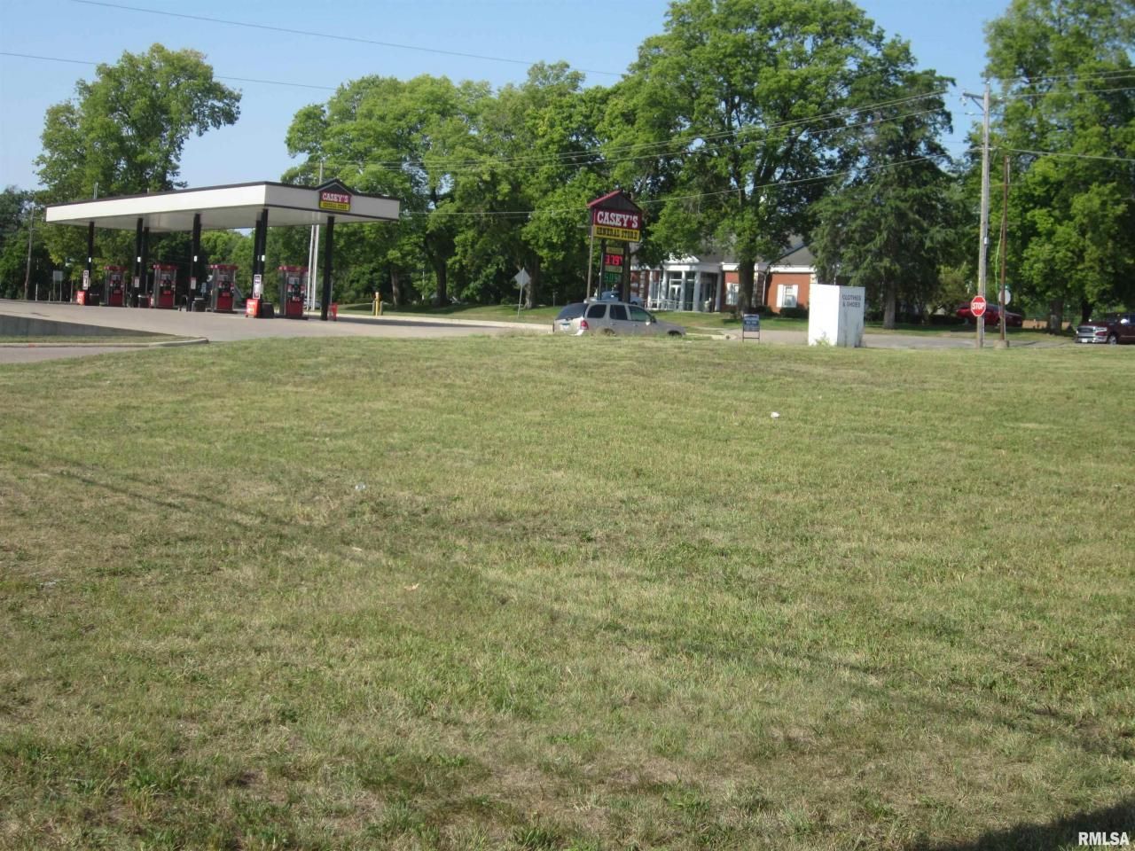 100 N Adams Street, Manito, IL 61546 Main Photo