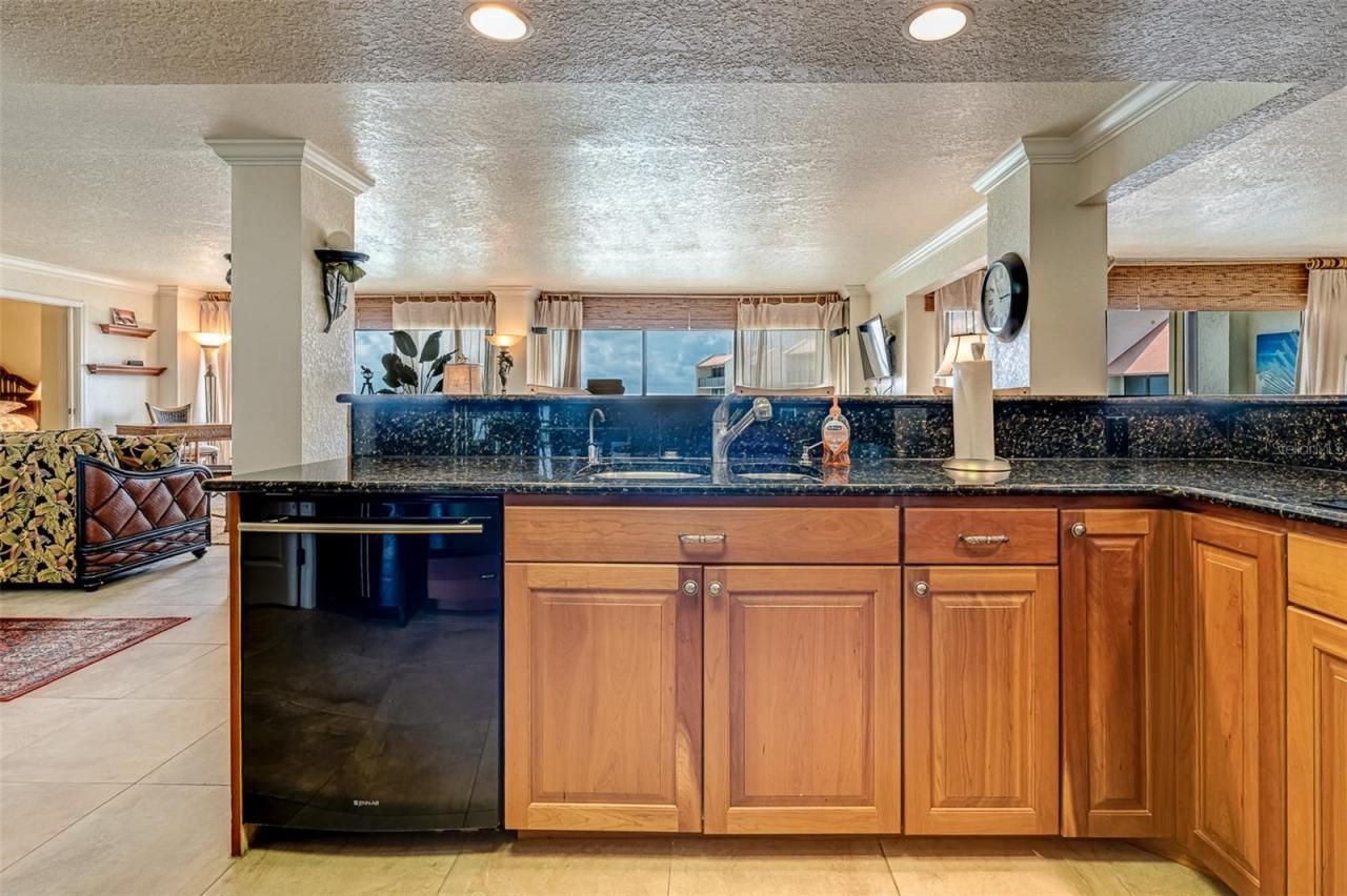 450 S Gulfview Boulevard, Unit 1702, Clearwater, FL 33767 Photo