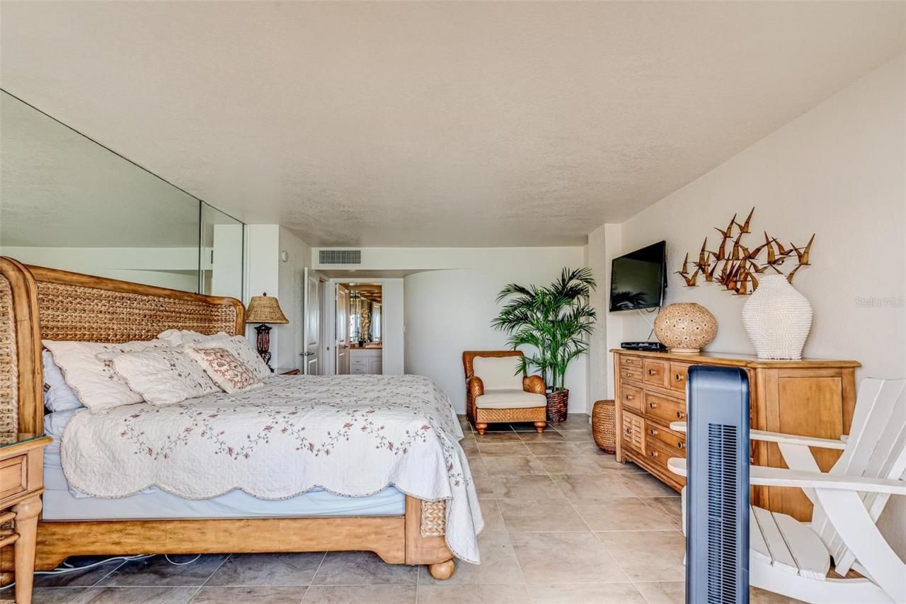 450 S Gulfview Boulevard, Unit 1702, Clearwater, FL 33767 Photo