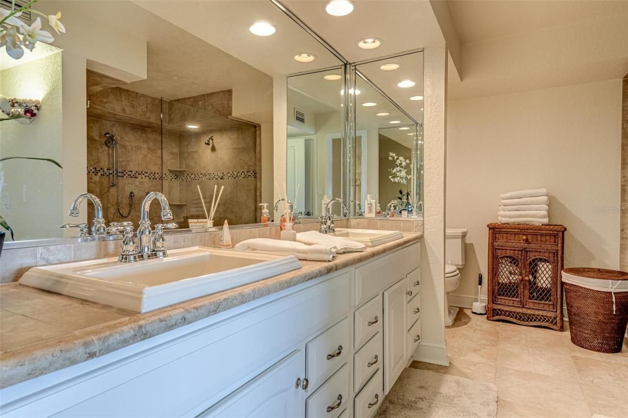 450 S Gulfview Boulevard, Unit 1702, Clearwater, FL 33767 Photo