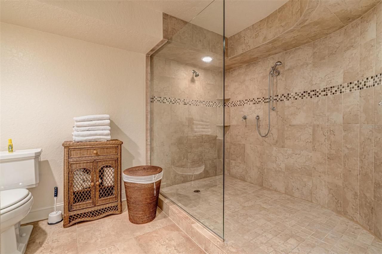 450 S Gulfview Boulevard, Unit 1702, Clearwater, FL 33767 Photo