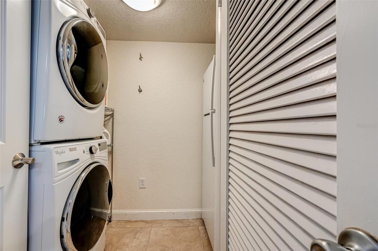 450 S Gulfview Boulevard, Unit 1702, Clearwater, FL 33767 Photo