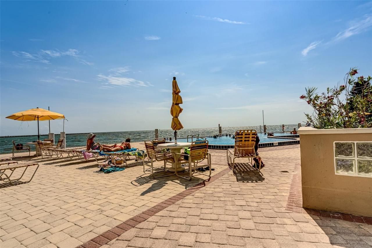 450 S Gulfview Boulevard, Unit 1702, Clearwater, FL 33767 Photo