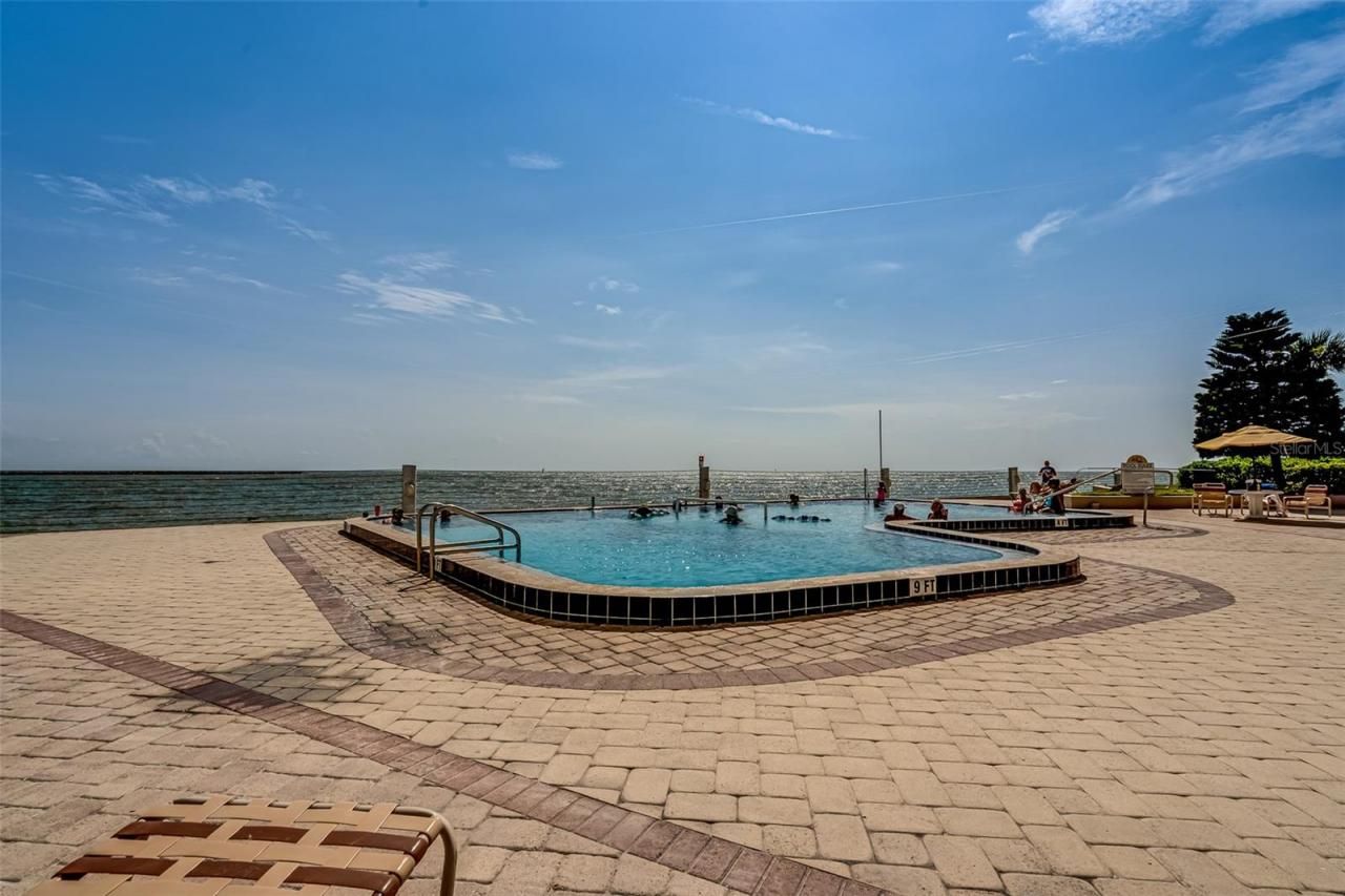450 S Gulfview Boulevard, Unit 1702, Clearwater, FL 33767 Photo