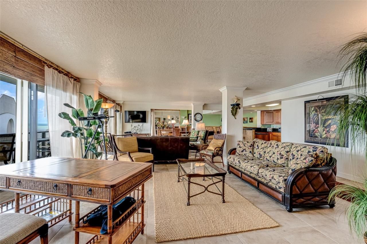 450 S Gulfview Boulevard, Unit 1702, Clearwater, FL 33767 Photo