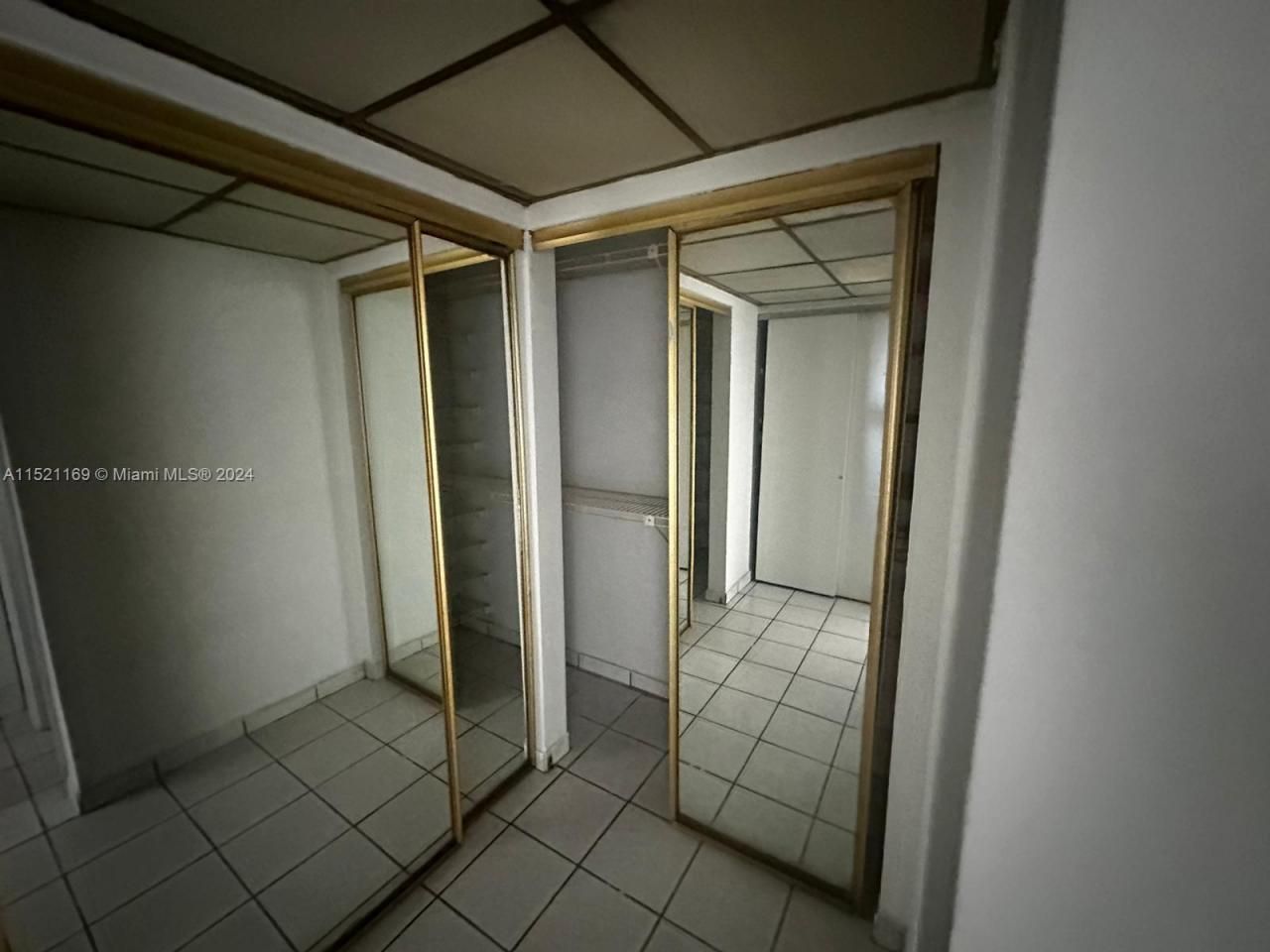 18700 NE 3rd Ct, Unit 626, Miami, FL 33179 Photo