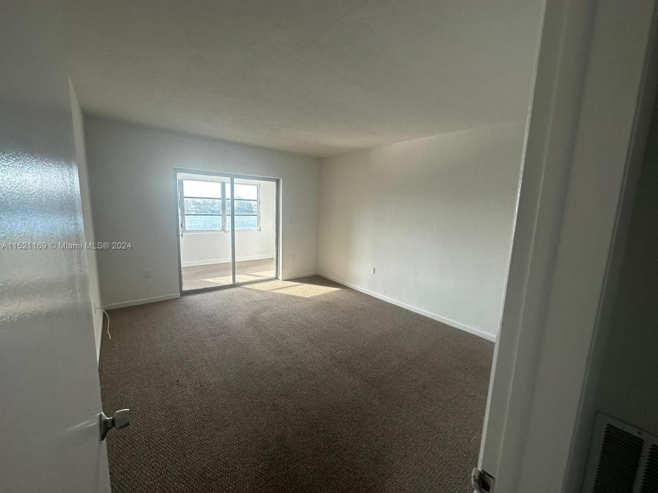 18700 NE 3rd Ct, Unit 626, Miami, FL 33179 Photo