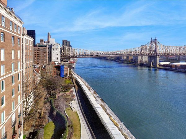 25 Sutton Place S, Unit 16E, New York (Manhattan), NY 10022