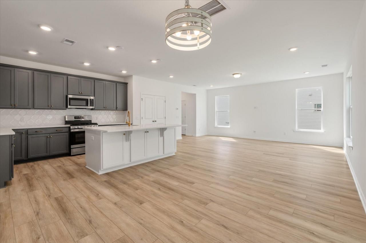 327 Blue Oak Drive Photo 3