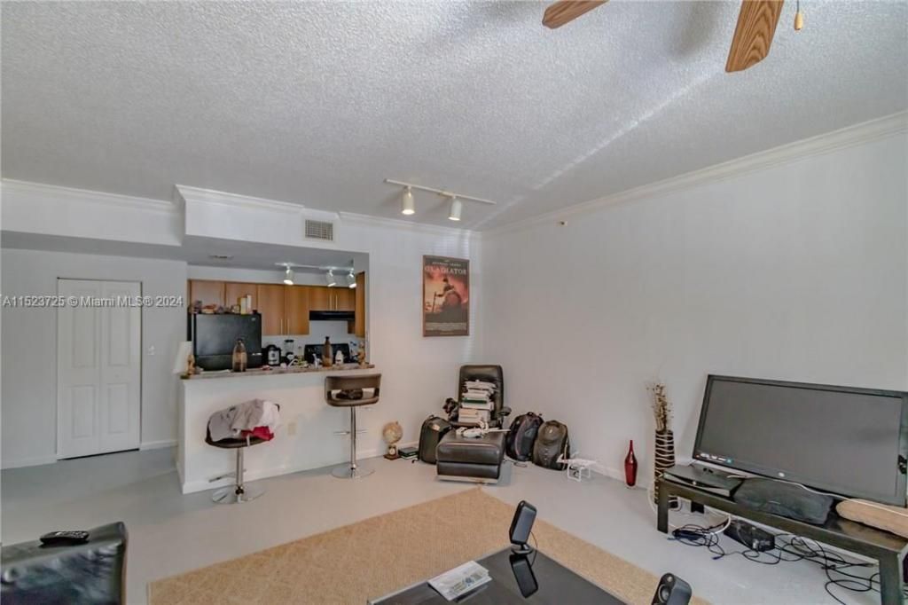 5860 W Sample Rd, Unit 104, Coral Springs, FL 33067 Photo
