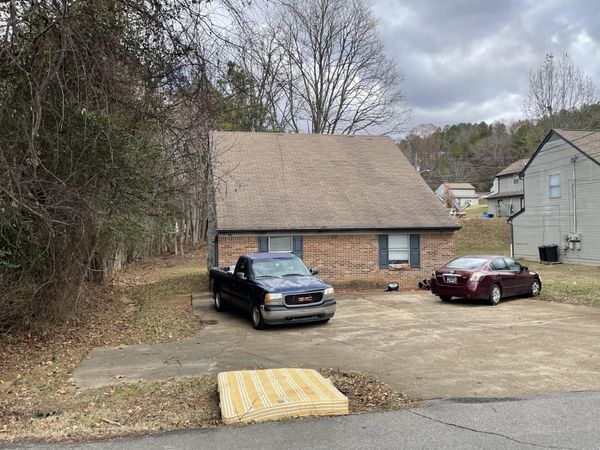 701/705 NE Weeks Drive, Cleveland, TN 37312