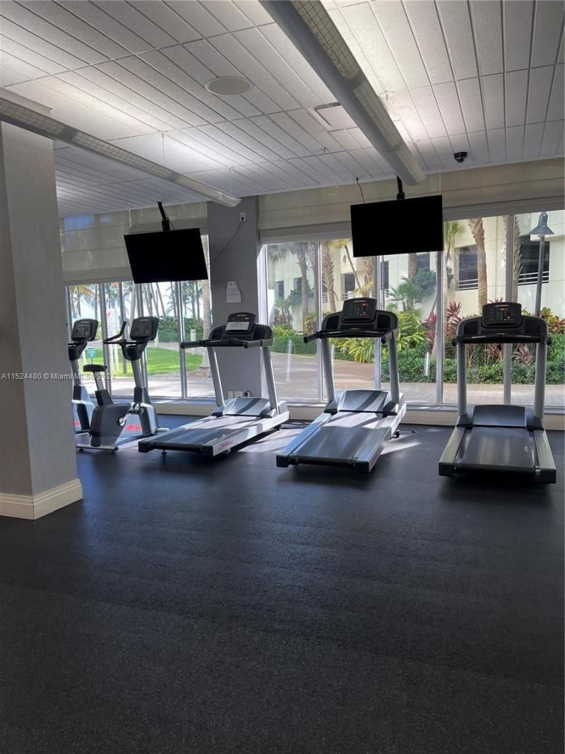 3801 S Ocean Dr, Unit 15V, Hollywood, FL 33019 Photo