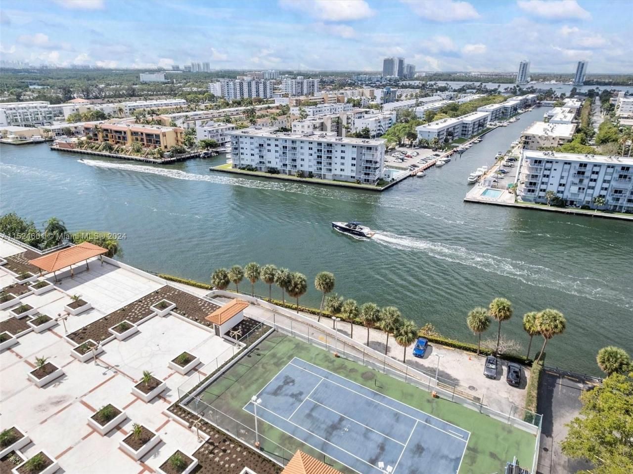 290 174th St, Unit 1809, Sunny Isles Beach, FL 33160 Photo