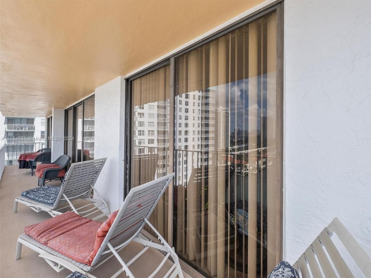 290 174th St, Unit 1809, Sunny Isles Beach, FL 33160 Photo