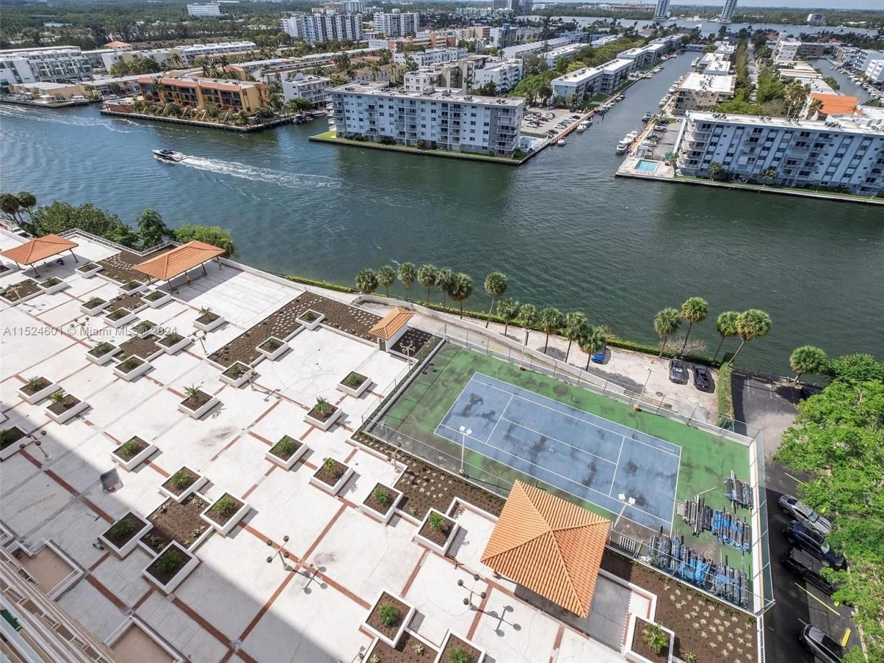 290 174th St, Unit 1809, Sunny Isles Beach, FL 33160 Photo