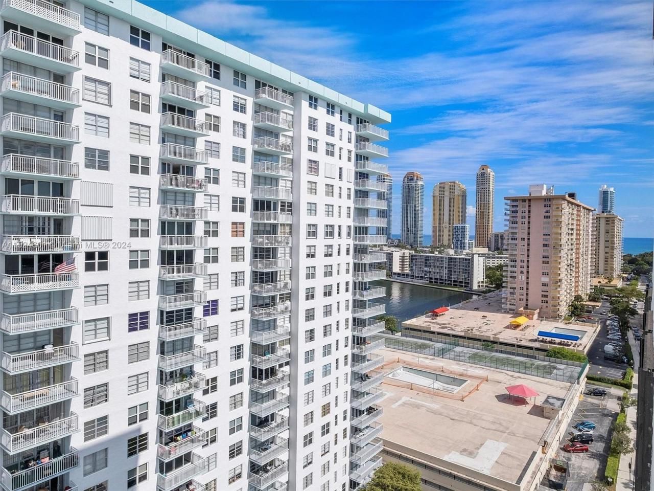 290 174th St, Unit 1809, Sunny Isles Beach, FL 33160 Photo