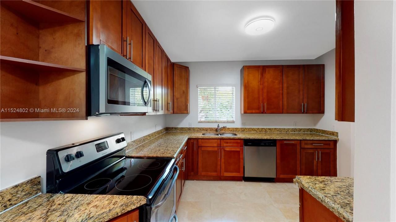 2915 SW 24 Te, Miami, FL 33145 Photo