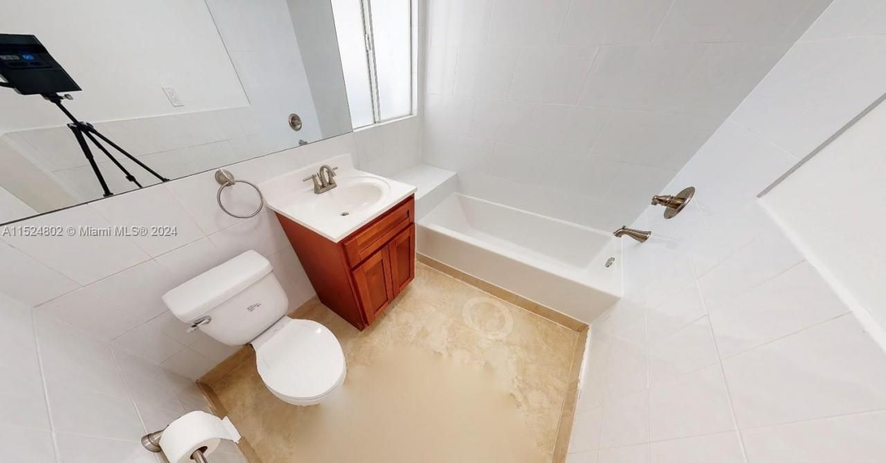 2915 SW 24 Te, Miami, FL 33145 Photo