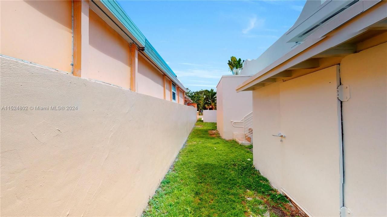 2915 SW 24 Te, Miami, FL 33145 Photo