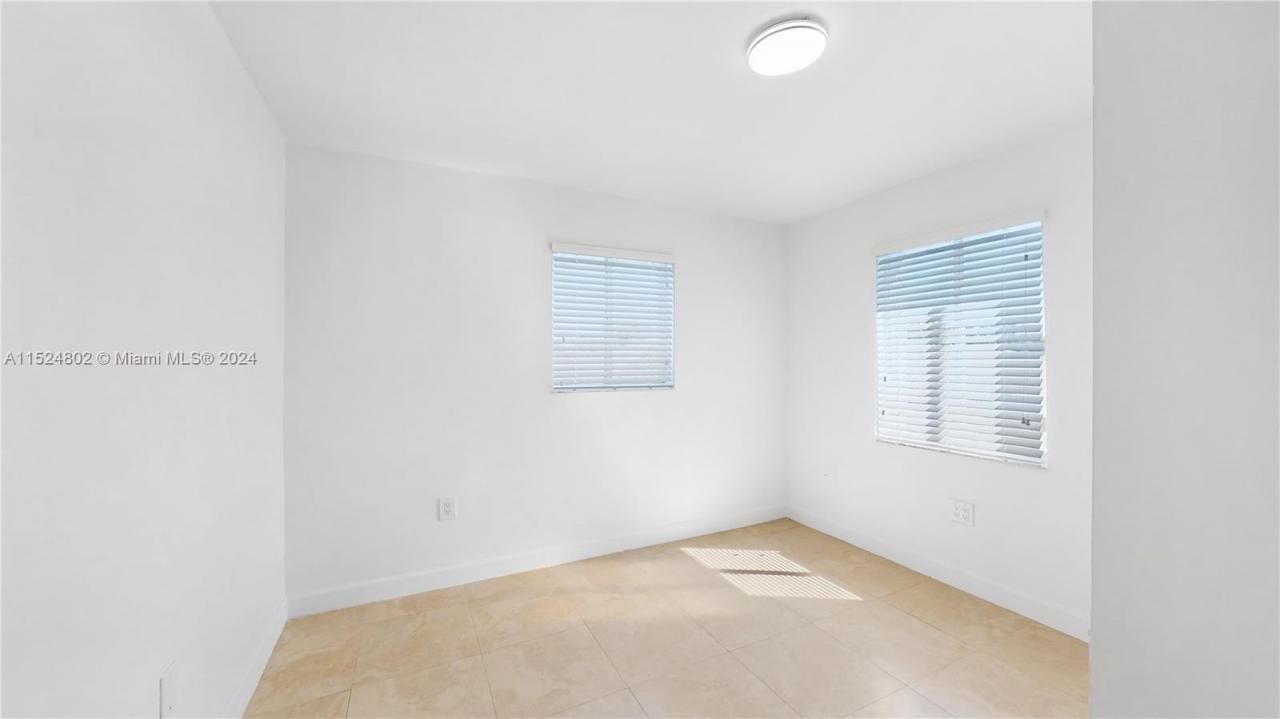 2915 SW 24 Te, Miami, FL 33145 Photo