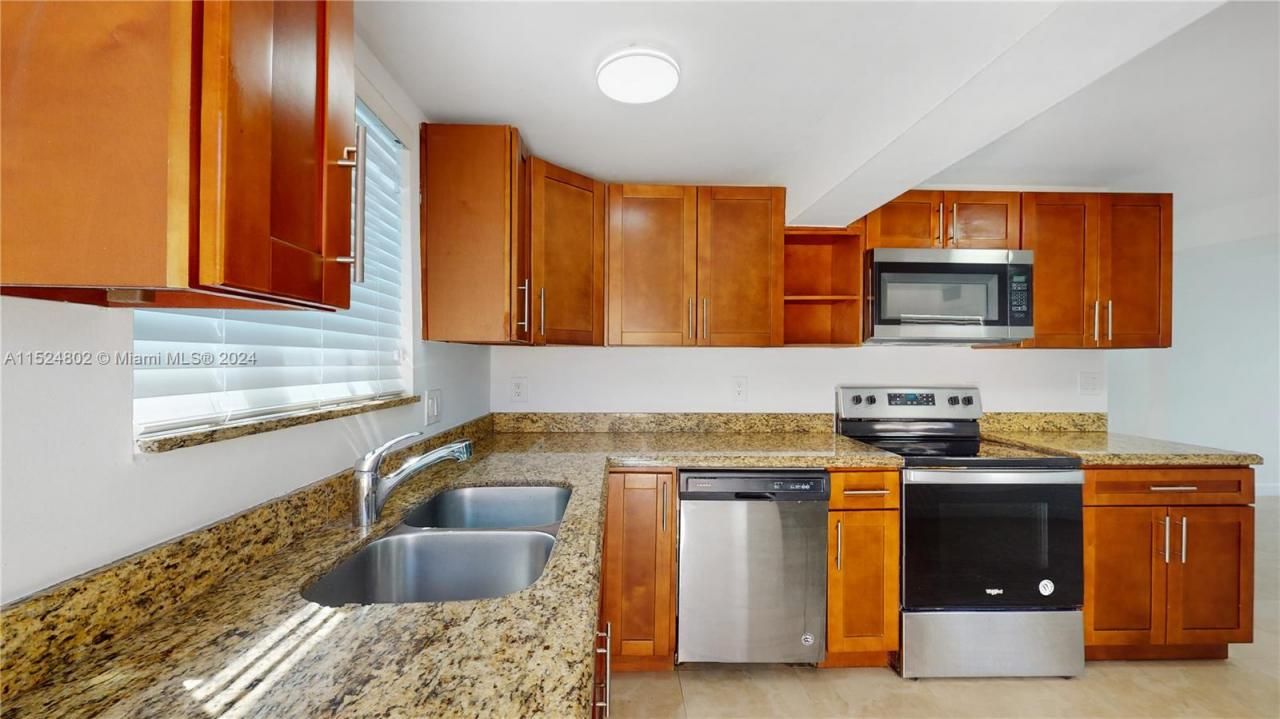 2915 SW 24 Te, Miami, FL 33145 Photo