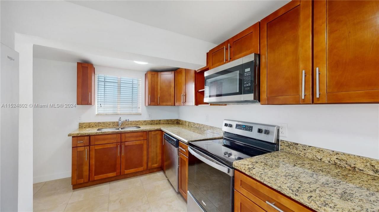 2915 SW 24 Te, Miami, FL 33145 Photo