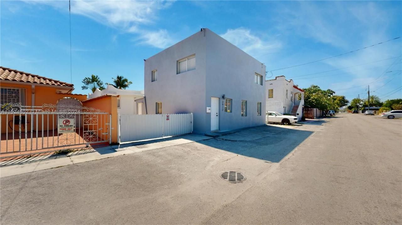 2915 SW 24 Te, Miami, FL 33145 Photo