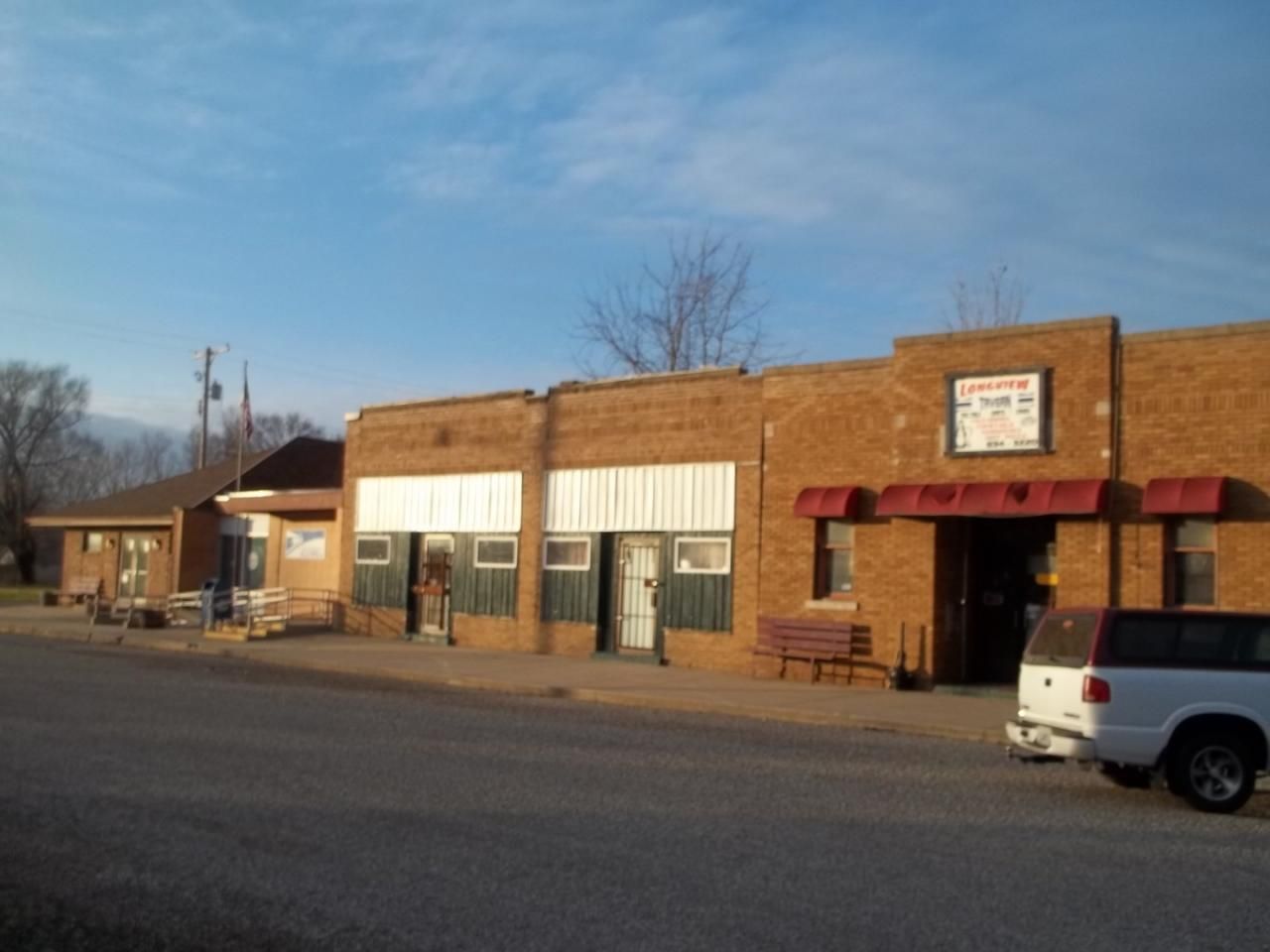 206, 208, 210 E Logan Street S, Longview, IL 61852