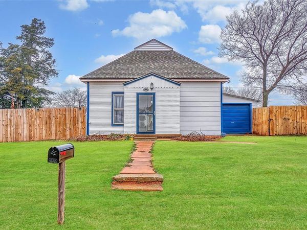 622 N 10th Street, Thomas, OK 73669