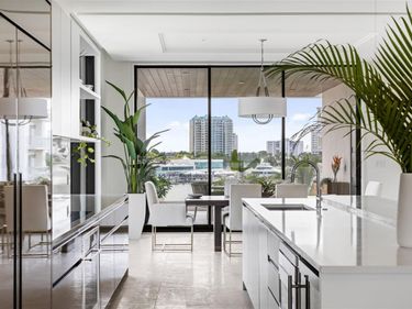 509 GOLDEN GATE POINT, Unit 2, SARASOTA, FL 34236