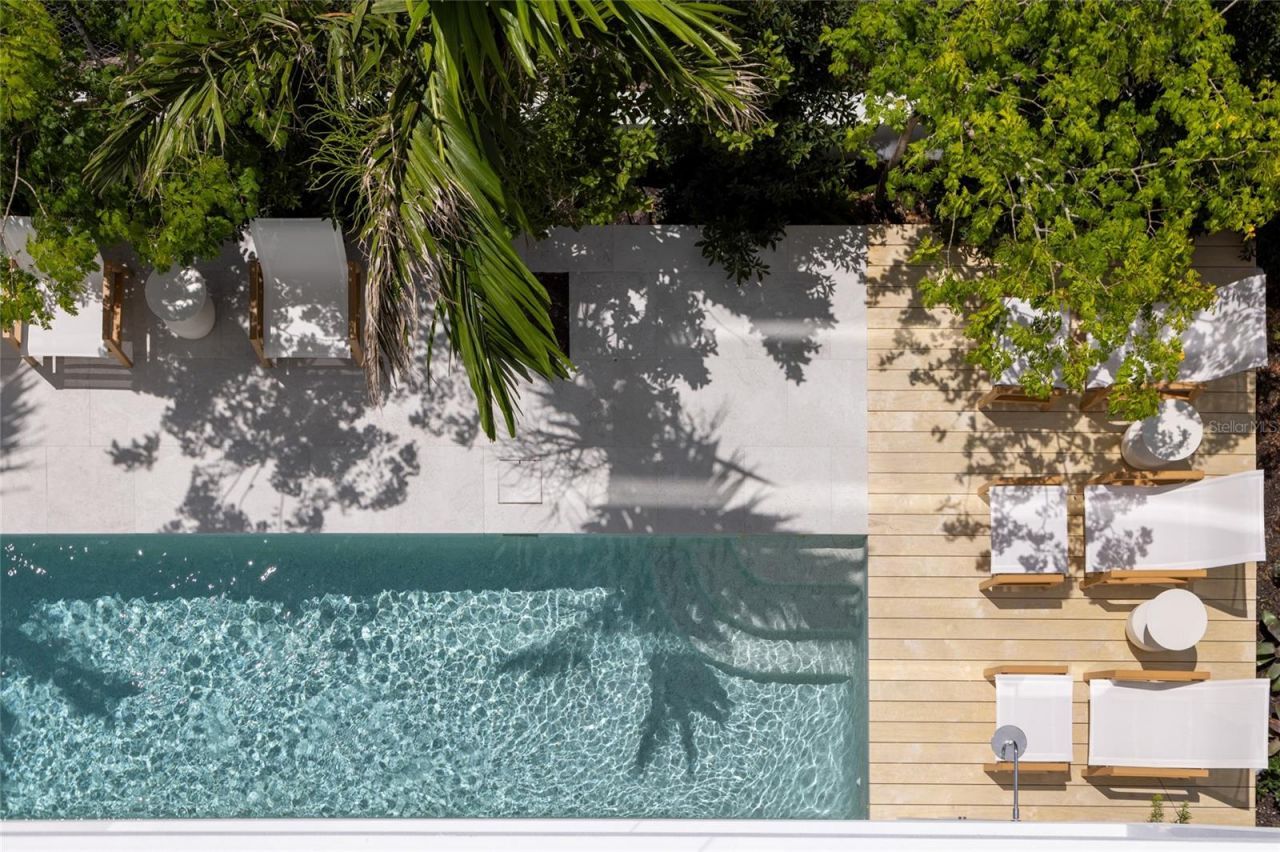 509 Golden Gate Point, Unit 2, Sarasota, FL 34236 Photo