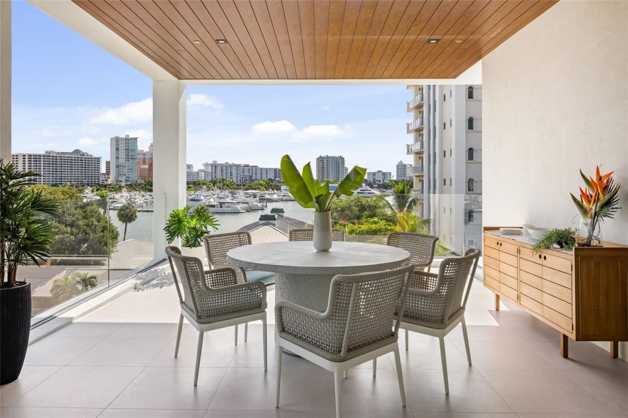 509 Golden Gate Point, Unit 2, Sarasota, FL 34236 Photo